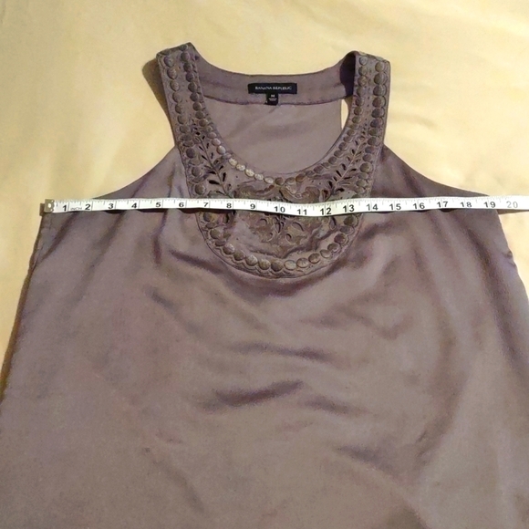 𝅺Banana Republic Taupe Tank; Size Medium - Picture 8 of 8